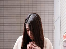 「こんなところでゴメンなさい…。でも、もう我慢出来なかったの…」　VOL.2 トイレが故障で使えず膀胱限界の放尿婦人27人　サンプル画像14